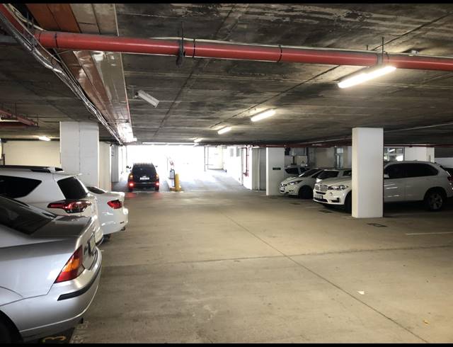 95M² OFFICE FOR SALE IN GARDENS